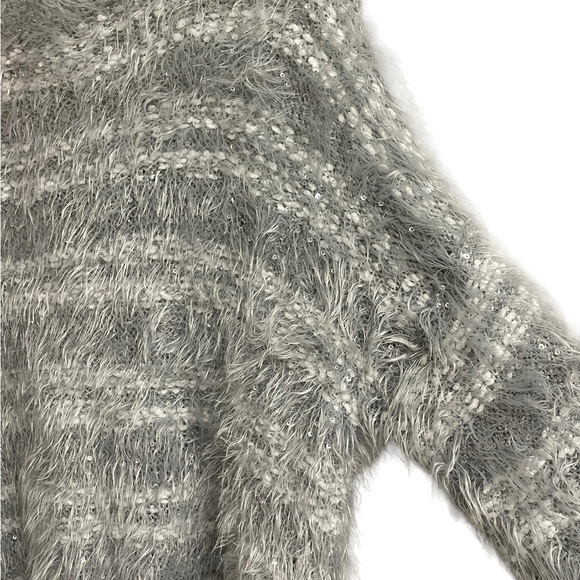 Apt 9 Sweater Top Womens Large Super Soft Fuzzy Silver Sequined Metallic Gray - Picture 5 of 10